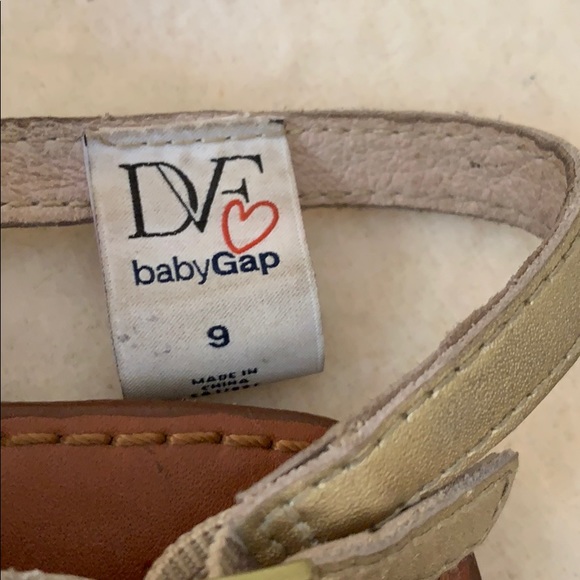 🌻3/$25🌻 DVF SANDALS (for baby Gap) - Picture 4 of 4
